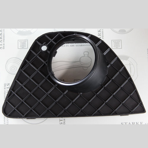 B11693 — STARKE — Решетка противотуманной фары (черная)